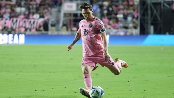 عکس  بادیگاردهای مسی در آمریکا؛ آن‌ها امنیت لئو را تضمین می‌کنند!