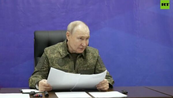 پوتین: ابتکارعمل در میدان کاملاً در دست روسیه است