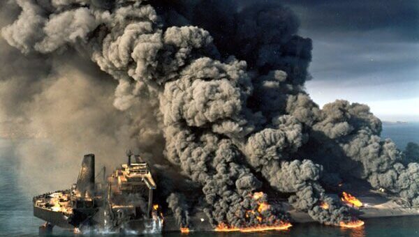 میزان خسارات عراق به منابع نفتی ایران در طول جنگ تحمیلی