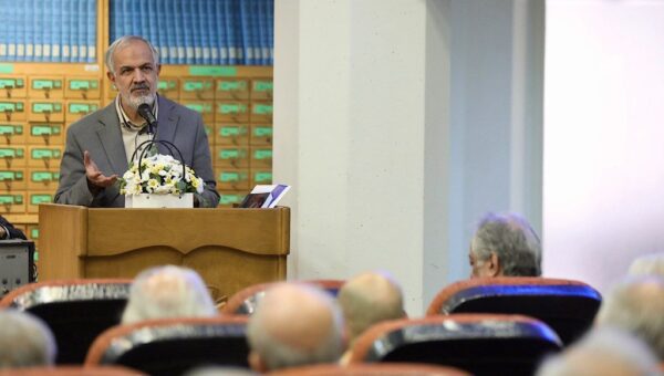 مسجدجامعی: مجاهدین خلق «خلیج ع_ر_ب_ی» را به کار بردند، چون شاه میگفت خلیج فارس