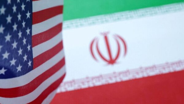 دو مقام ایرانی که خواستند نامشان فاش نشود: هواپیمای حامل ایرانیان از آریزونا پرواز کرد