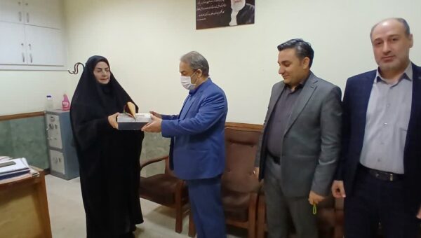 تقدیر معاون توسعه مدیریت و منابع استانداری قم از کارکنان امور اداری و مالی