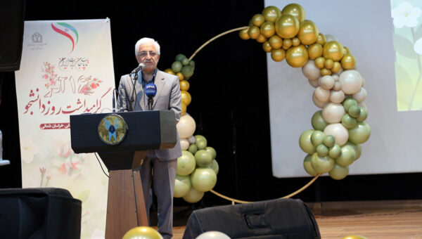 رئیس دانشگاهی که دانشجویان را از اتاقش بیرون کرده بود عزل کردیم/ ضرورت احیای فضای نقد