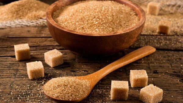 دیابتی‌ها شکر قهوه‌ای بخورند؟/ نبات چطور؟/ قند بهتر است یا شکر؟