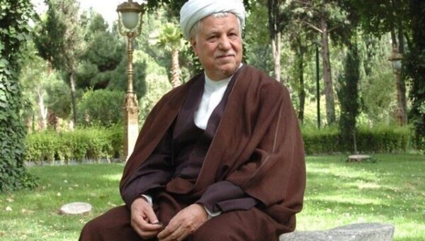 اعتراض خاتمی و کروبی به توسعه‌کارهای اطلاعاتی در سپاه و قوه قضاییه و نیز شیوه بازجویی‌ها/ آیت الله هاشمی در خاطرات ۱۹ بهمن ۱۳۸۱ چه نکاتی را نوشته است؟