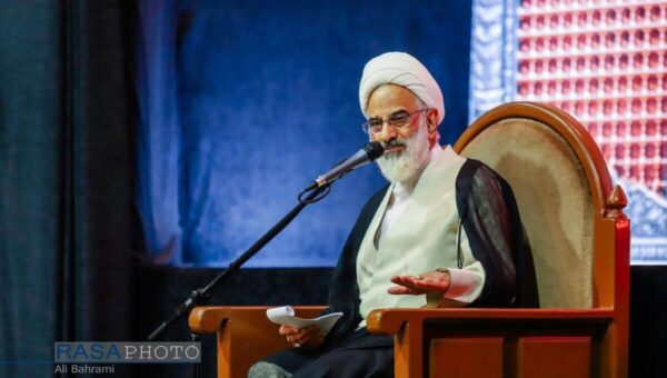 روایت نماینده ولی فقیه در سپاه از اظهارات سال ۸۴ یک سناتور درباره جنبش سبز در سال ۸۸/ انقلاب اسلامی مانند عاشورا به هیچ زمان و مکانی محدود نمی‌شود