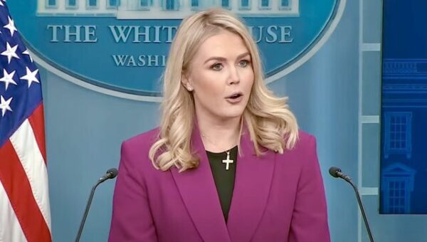 ادعای کاخ سفید: دیپلماسی نخستین گزینه ترامپ در قبال ایران است