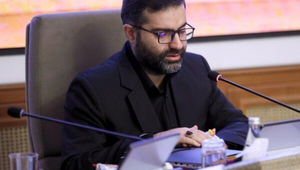 معاون پزشکیان: یا باید انرژی گران شود یا مصرف کننده کمتر مصرف کند؛ انتخاب حاکمیت راهبرد دوم است