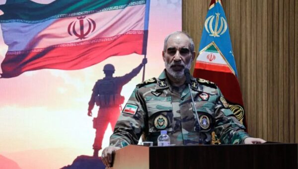 روایت فرمانده نیروی زمینی ارتش جمهوری اسلامی ایران از کشورهایی که میزبان پایگاه‌های آمریکایی بودند!