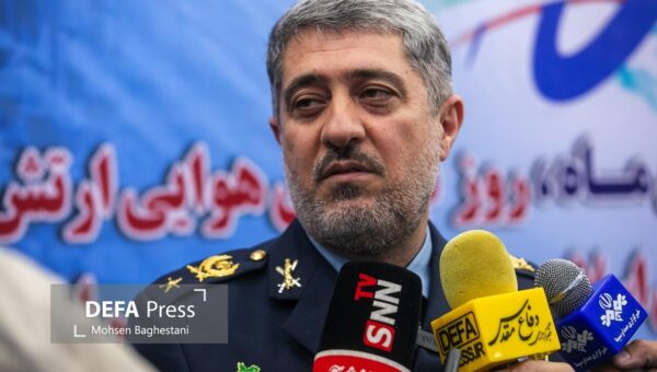 هشدار فرمانده نیروی هوایی ارتش درباره جنگ ترکیبی/ خانواده در خط مقدم مقابله با دشمن است