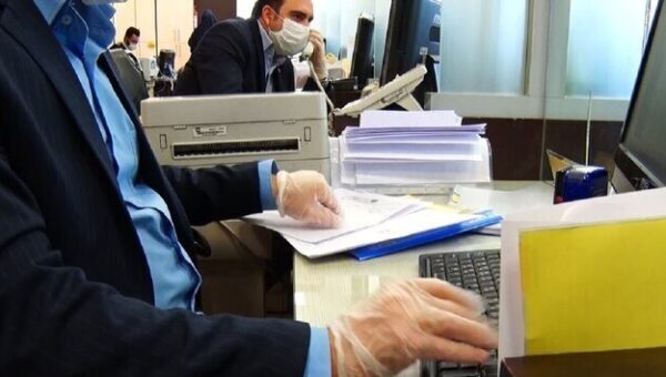 این ادارات ۵۰ درصد دورکاری شدند/ فعالیت‌ بانک‌ها چگونه است؟