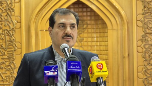 ببینید  بسیج جهادی مخابرات ایلام برای بازسازی شبکه/ اجرای پروژه فیبر نوری منازل ایلام و ایوان در ۶ ماه
