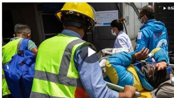 ببینید  مرد گمشده نپالی پس از مراسم تشییع جنازه‌اش، زنده پیدا شد