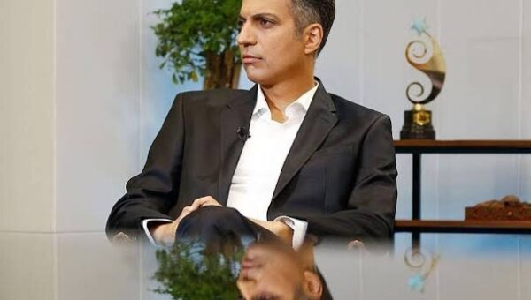ببینید کنایه عادل فردوسیپور در مورد پیشبینیهای جنجالی کارشناس شبکه افق
