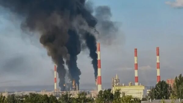 ببینید  حمله دوباره اوکراین به پالایشگاه مسکو
