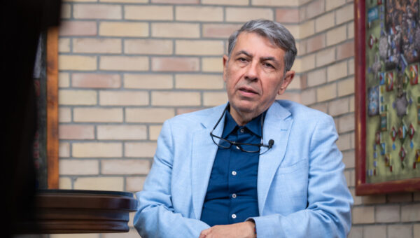 ببینید معاون اسبق آموزشی وزارت بهداشت: دستمزد پزشک فقط یک‌بیستم از صورتحساب بیمارستان است