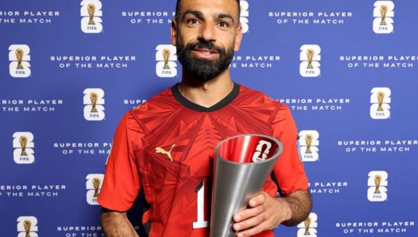 عکس  واکنش فوری محمد صلاح به ناراحتی رامین رضاییان