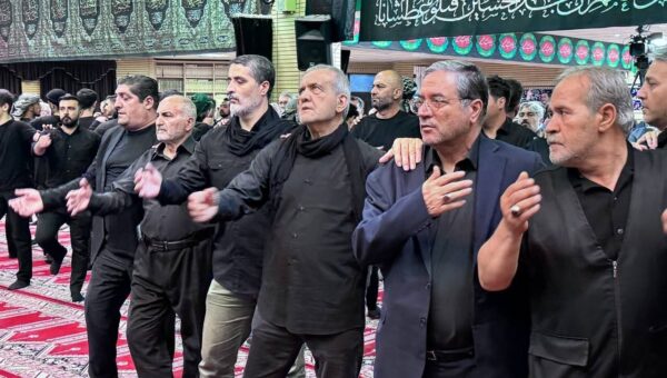 ببینید  حضور رییس جمهور در مراسم عزاداری عاشورای حسینی ارومیه