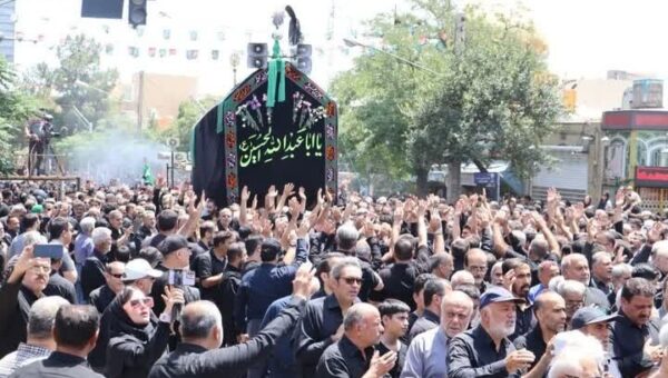 آیین سنتی سوگواری یازدهم محرم در دامغان و آیین شاطری در روستای جَزَن  برگزار شد