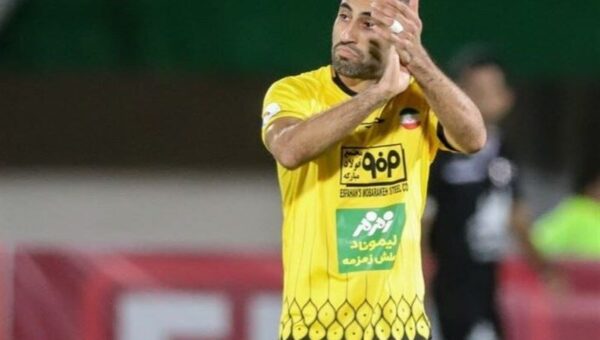 بمب نافرجام علی‌منصور از استقلال و سپاهان!