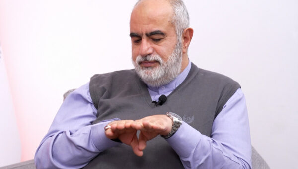 آشنا: نفوذی که مردم کشورهای همسایه آن را تحمیل ببینند، پایدار نخواهد ماند/ توان انجام یک کار، همیشه دلیل انجام‌دادن آن نیست