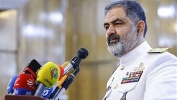 دریادار ایرانی: نیروی دریایی با اقتدار به مأموریت‌های خود ادامه می‌دهد