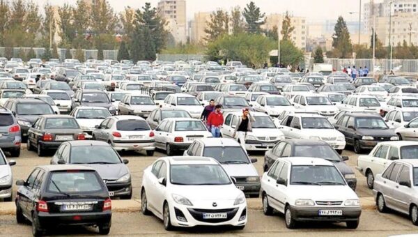 پیش‌بینی کارشناسان از بازار خودرو در پیچ تند جنگ و رکود / دو سناریوی متفاوت پیش رو چیست؟