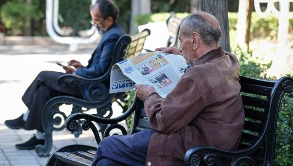 چرا حقوق بازنشستگی کارکنان دولت تا ۶۰ درصد کاهش یافت؟/ نجابت: این تصمیم، حقوق بازنشستگی را به سطحی پایین‌تر از خط فقر مطلق رساند