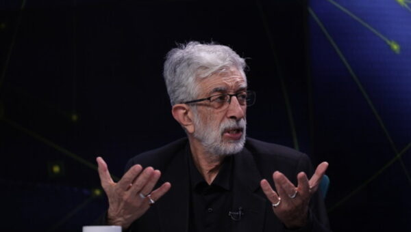 حدادعادل: ملاک تصمیم‌گیری درباره جنگ یا صلح نظر رهبر انقلاب است/ اگر ایشان بگویند مذاکره کنید، مذاکره می‌کنیم و اگر بگویند مذاکره نکنید، نمی کنیم
