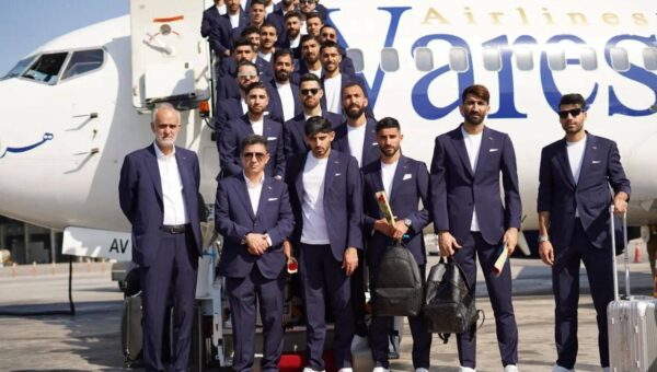 ببینید  کاروان تیم ملی وارد تهران شد