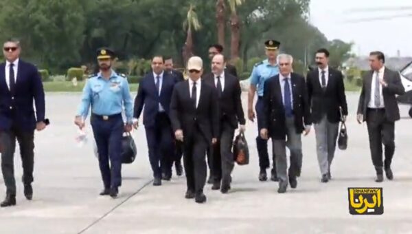 هیات بلندپایه پاکستان به ریاست شهباز شریف عازم تهران شد/ رئیس مجلس عمان هم وارد تهران شد