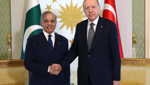 اردوغان: نباید به اسرائیل اجازه داد بار دیگر بوی باروت و خون را در منطقه پخش کند / تجلیل رئیس جمهوری ترکیه از نقش اسلام‌آباد در میانجی‌گری برای پایان
