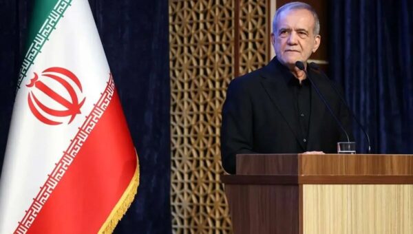پیام قدردانی پزشکیان از نخست‌وزیر پاکستان؛ حمایت اسلام‌آباد را هرگز فراموش نمی‌کنیم