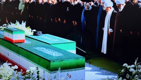 حضور سردار قاآنی در مصلای تهران/ این فرماندهان نظامی هم آمدند + تصاویر