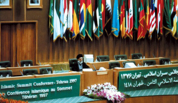 سیاست خارجی در دهه نخست انقلاب / روایت‌هایی از ماموریت‌های دیپلماتیک رهبر شهید / آیت‌الله سید علی خامنه‌ای به کدام کشورهای جهان سفر کردند؟