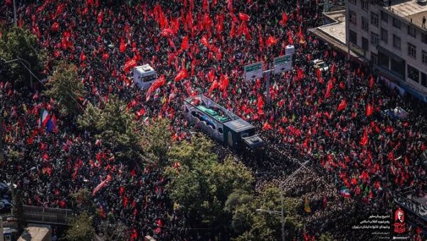 ببینید  تصاویر ماهواره‌ای رویترز از مراسم تشییع رهبر شهید انقلاب