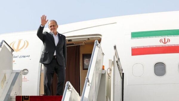 پزشکیان وارد نجف شد