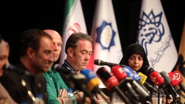 چهرههای بینالمللی رسانه، بازتاب جهانی تشییع و جنگ روایتها را بررسی کردند