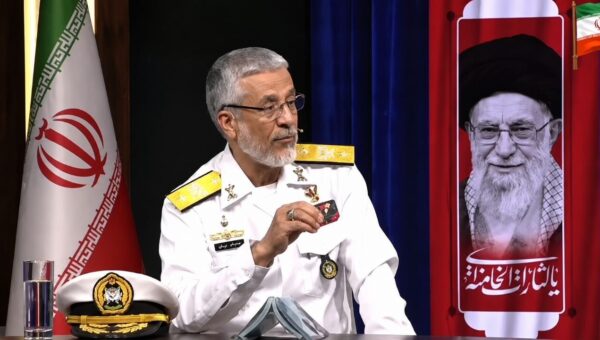 دریادار سیاری: پاسخ ما به آمریکا روشن است؛ «اگر جرات داری، بیا!»/  سواحل ایران را برای‌ دشمن جهنم می‌کنیم/خاک ایران، خط قرمز ۹۰ میلیون ایرانی است