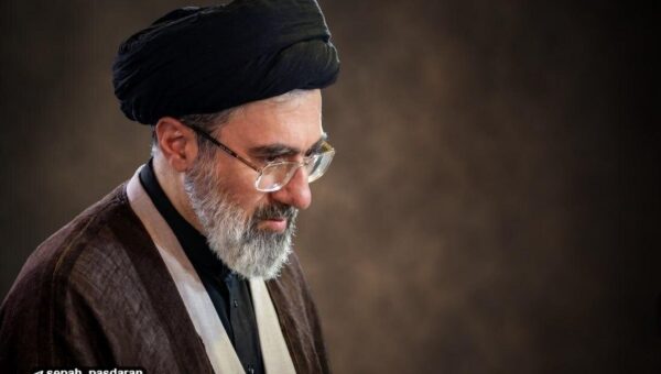 تدبیر رهبری در برابر تفاهم نامه، باعث فروپاشی روانی جامعه نشد بلکه به انتقام گیری انگیزه داد