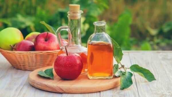 بهترین زمان و نحوه مصرف سرکه سیب برای لاغری