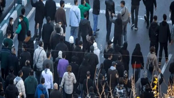 انتقاد رسانه اصولگرا از نماینده تندرو مجلس : اسرائیل را از حوادث دی ماه تبرئه می کنی و به دولت تهمت می زنی؟