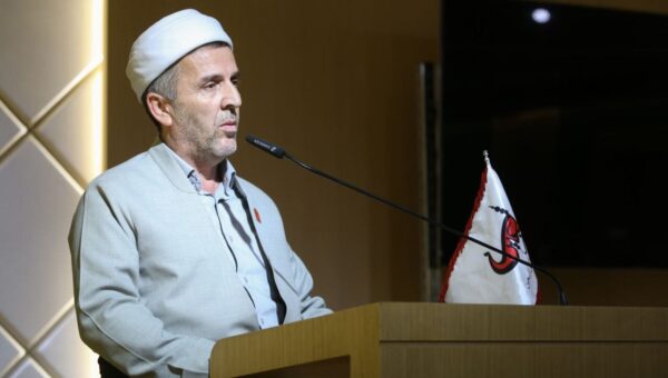 امام جمعه کرد اهل سنت درباره رهبر شهید انقلاب چه گفت؟