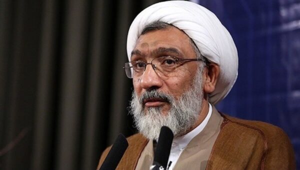 توصیه های پورمحمدی به تیم مذاکره کننده: دولت بر اجرای تعهدات طرف مقابل، محکم ایستادگی کند/ لازم است همه مسائل با دقت بررسی شود