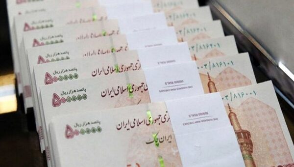 جزییات کاهش حقوق کارمندان در طرح جدید دولت / حقوق کدام کارمندان کم می‌شود؟