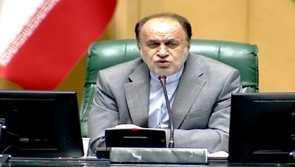 نائب رئیس مجلس: افزایش بی دلیل قیمت کالاها قابل پذیرش نیست/ هر طرحی که حاکمیت جمهوری اسلامی در تنگه هرمز را نقض کند مقبول جمهوری اسلامی ایران نیست