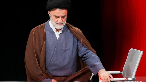 چهار سوال محمود نبویان از سخنگوی وزارت خارجه درباره جنگ؛ ‏آیا تحریم‌ها برداشته می‌شود؟/ ‏سرنوشت خسارت جنگ چه می‌شود؟…