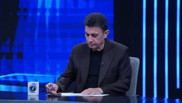 پاداش قلعه‌نویی برابر با پس انداز چند سال یک معلم است؟