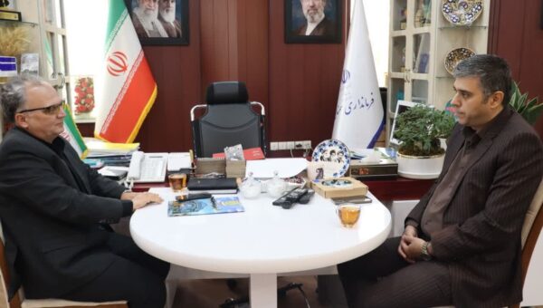 دیدار مدیرکل ارتباطات و فناوری اطلاعات استان با استاندار سمنان