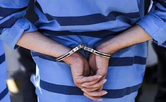 دستگیری گل‌فروش تهرانپارس/ کشف حدود ۳ کیلو مواد